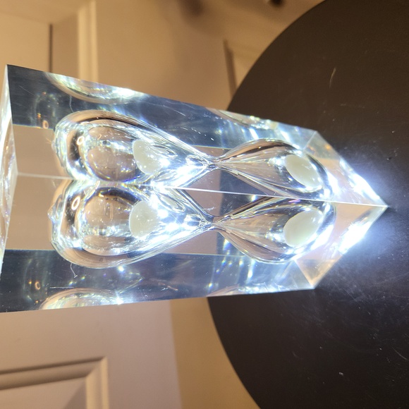 Vintage Lucite Hour Glass Timer Paperweight 6" - Picture 5 of 12